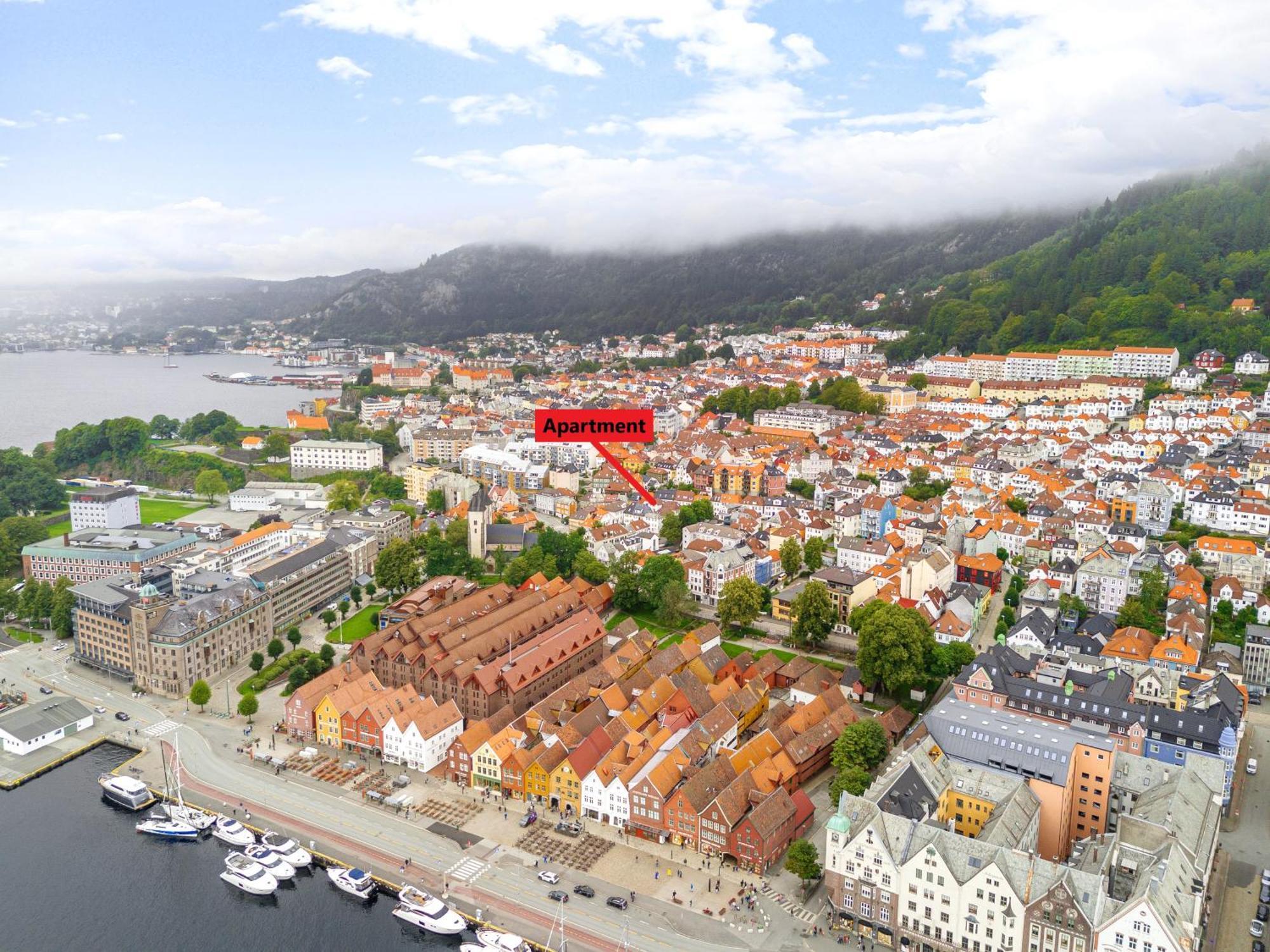 Homerentals Apartments - Behind Bryggen & Historic Cobblestone Streets - 2 Floor Renovated From February 2025 Берген Екстериор снимка