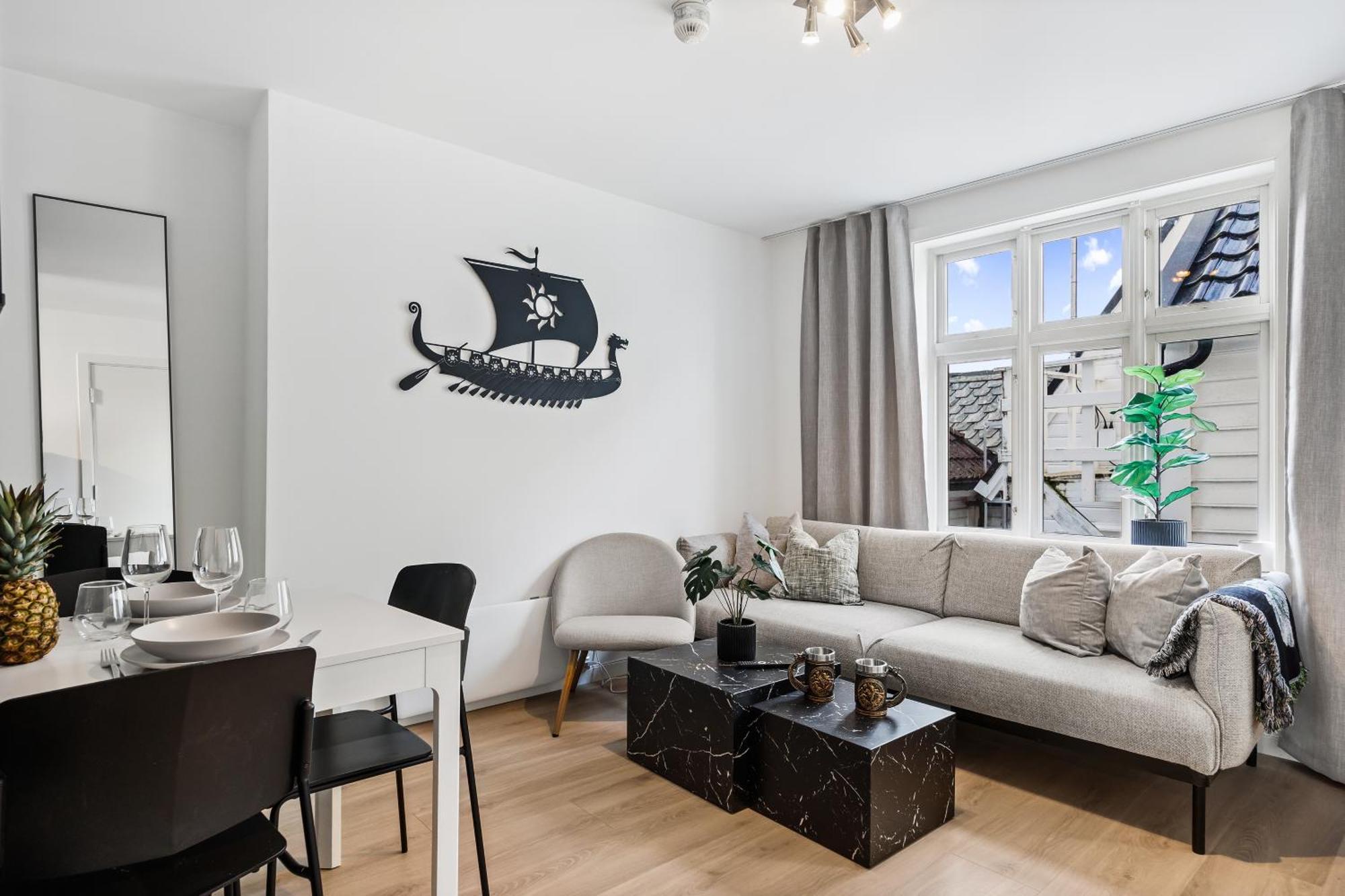 Homerentals Apartments - Behind Bryggen & Historic Cobblestone Streets - 2 Floor Renovated From February 2025 Берген Екстериор снимка